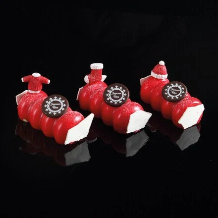 15048 - Plastový zimný zápich čiapka, rukavice, ponožky, pulover 3cm 64ks
