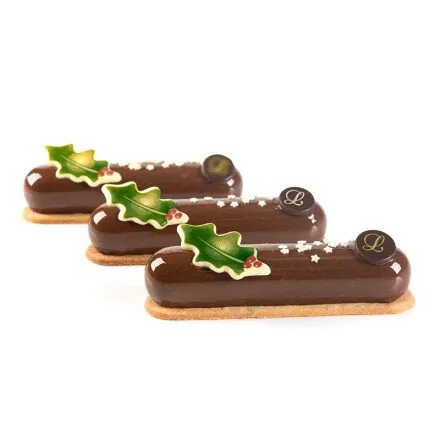 13735 - Holly Leaf 5,4x2,8cm 120ks
